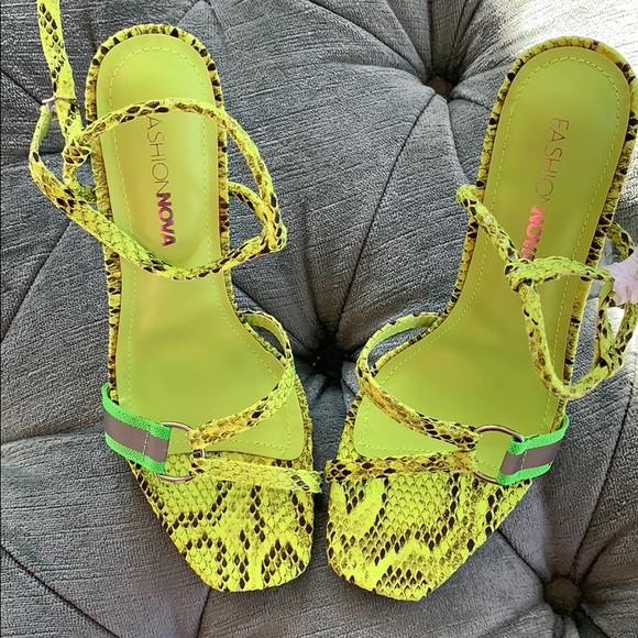 Fashion Nova Shoes - Heeled Sandals